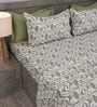 Green Contemporary Ikat Pattern 210 TC 100% Cotton Superking Bedsheet with 2 Pillow Covers
