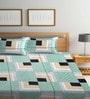 Green Geometric 300 TC Cotton Blend Double King Sized Bedsheet With 2 Pillow Covers