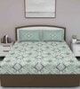 Green Traditional 180 TC Cotton Queen Sized Bed Sheets with 2 Pillow Covers
