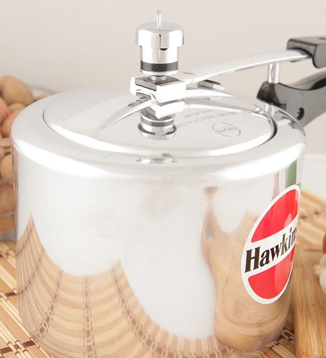 Buy Hawkins Classic Aluminium 3 Ltr Pressure Cooker Online