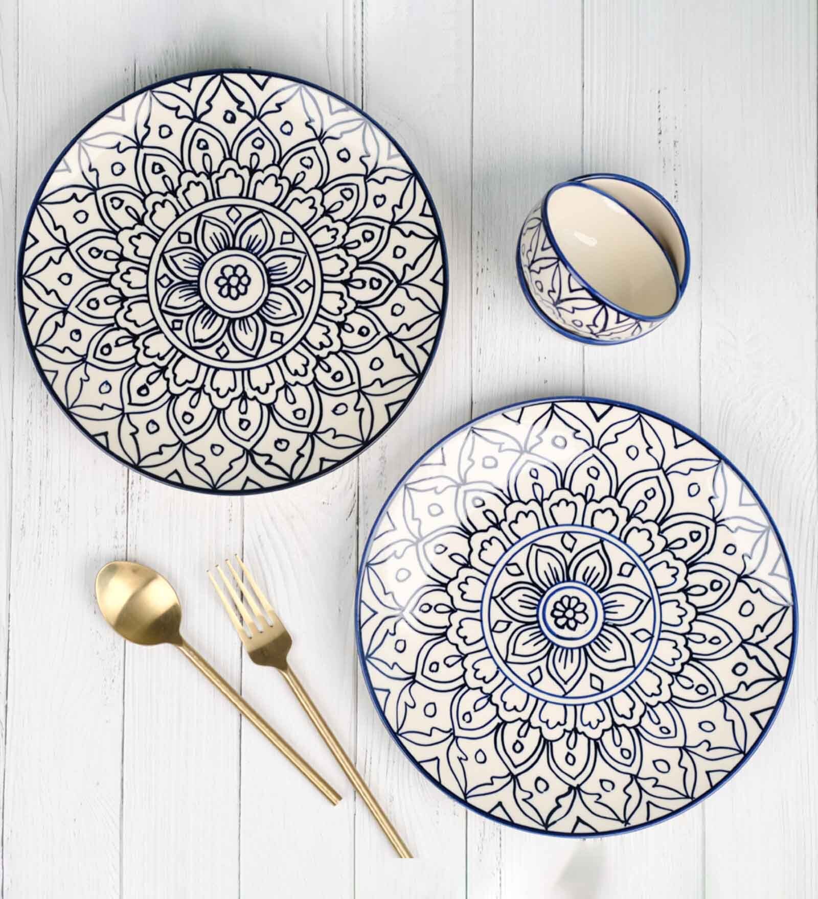 Hand Crafted Mehraab Blue Off-white Ceramic Small Dinner (Set of 4)