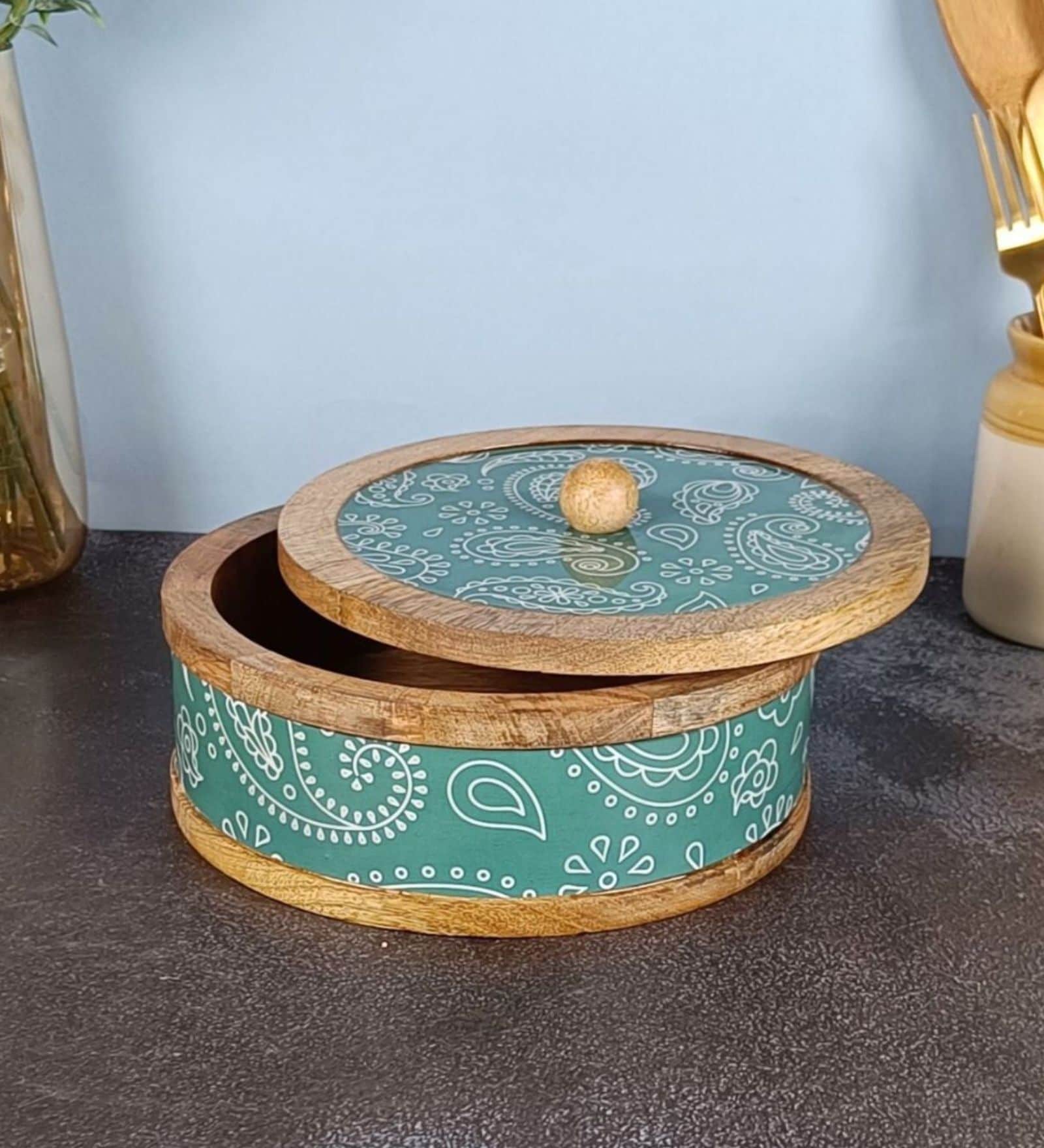 Hand-made Green Paisley Enameled Mango Wood Chapati Box