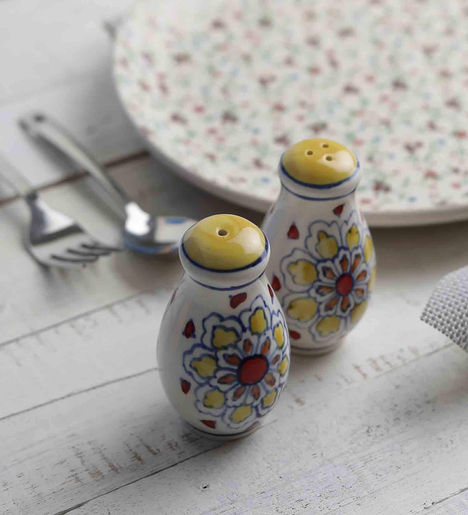 Hand Painted 80ml Off- White Stoneware Salt & Pepper Shaker Set