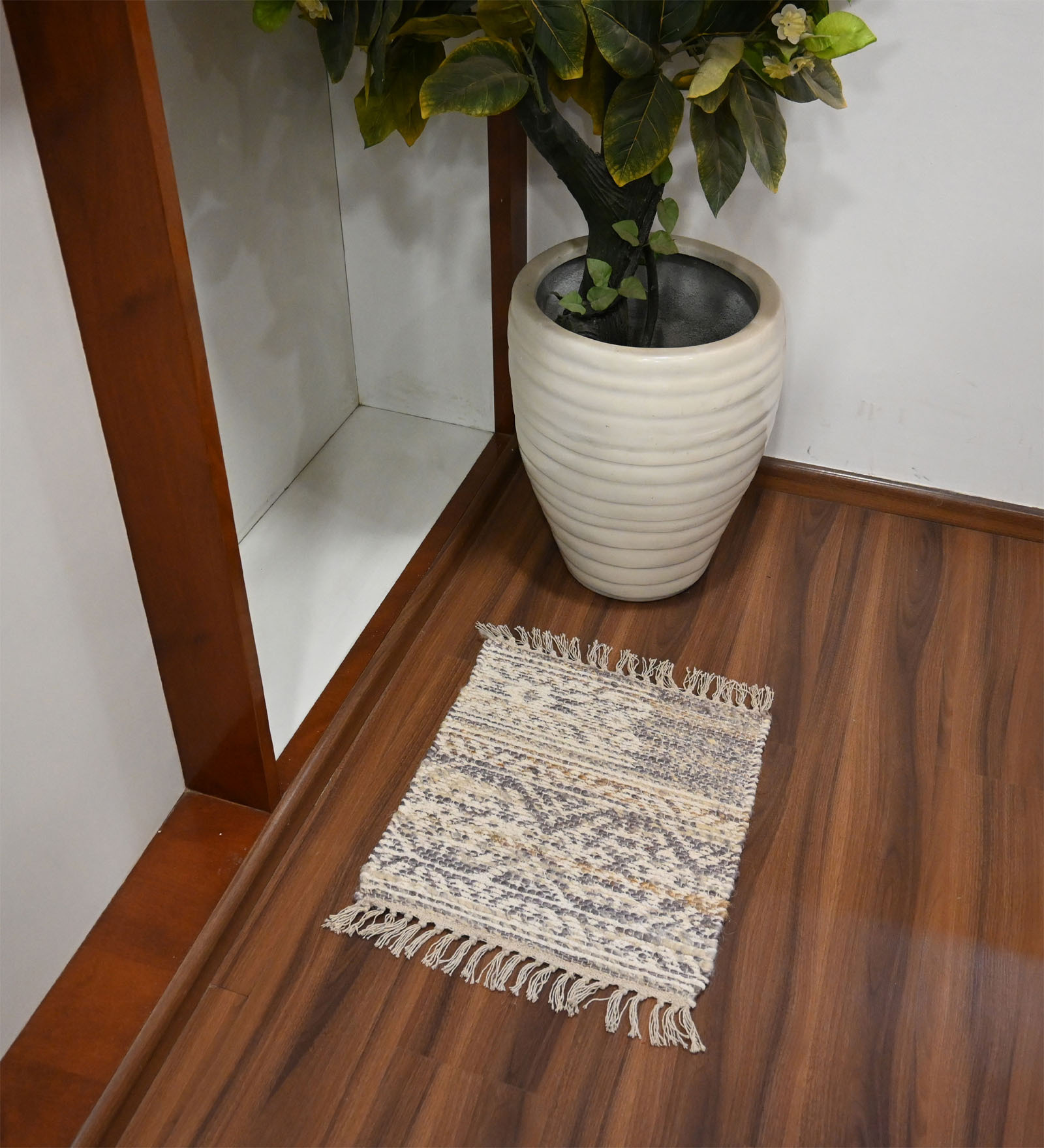 Abstract Just & Wool Rug 1.7x1.7 Feet Hand Woven Rugs