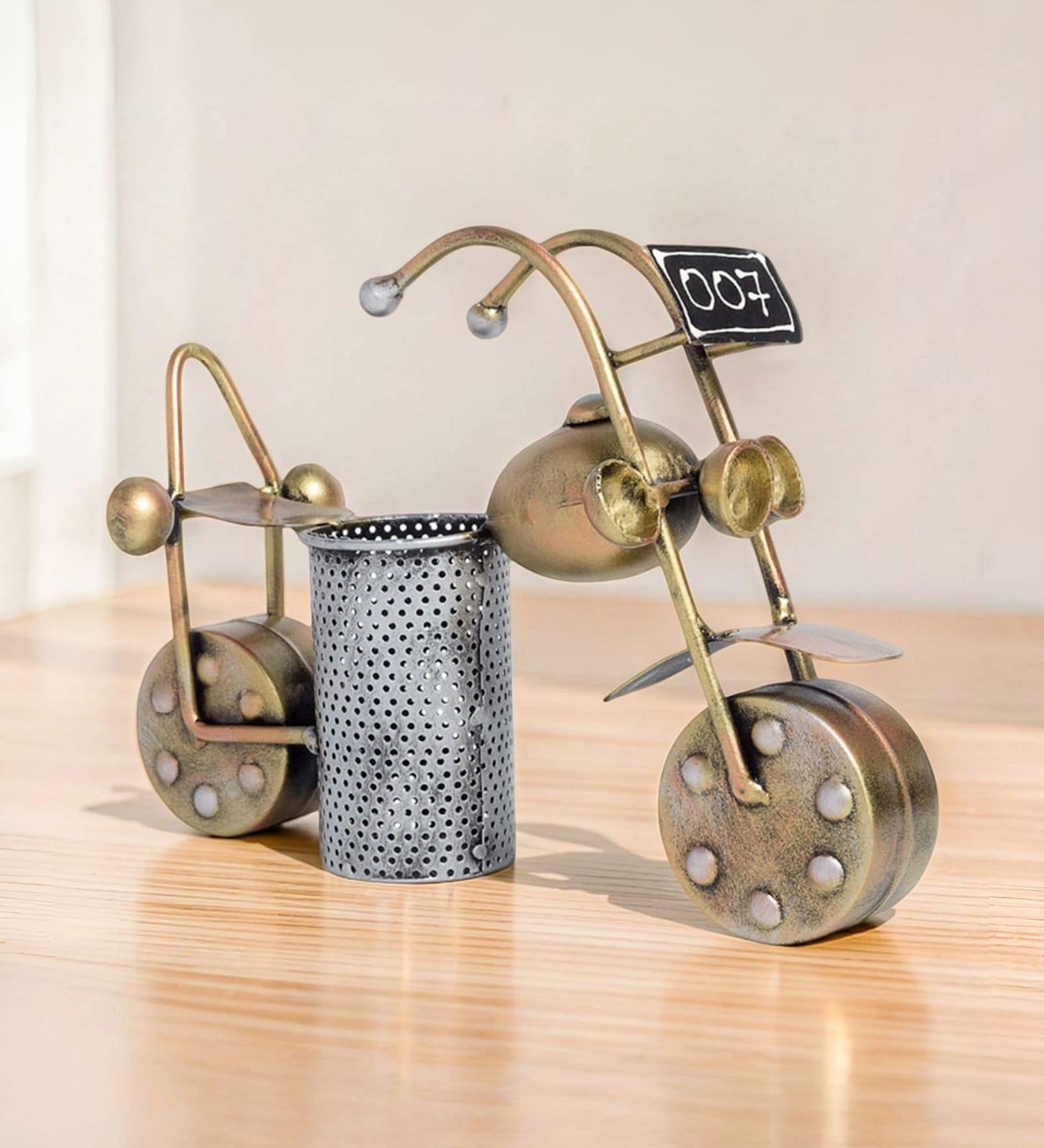 Handcrafted Bullet Copper Iron Pen
Stand