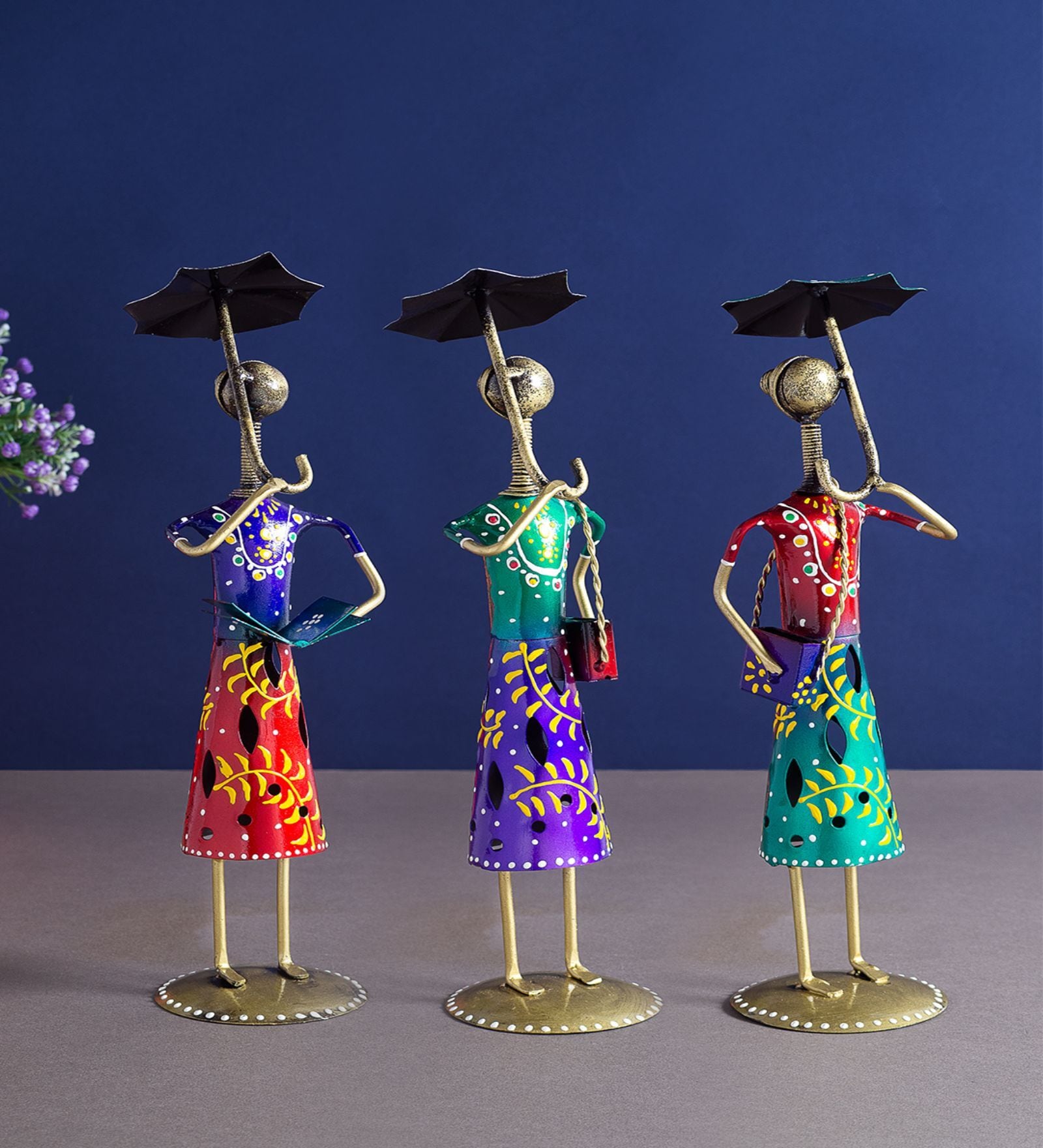 Handcrafted Lady With Umbrella Multicolour Colour Wrought Iron (Set Of 3) Figurine