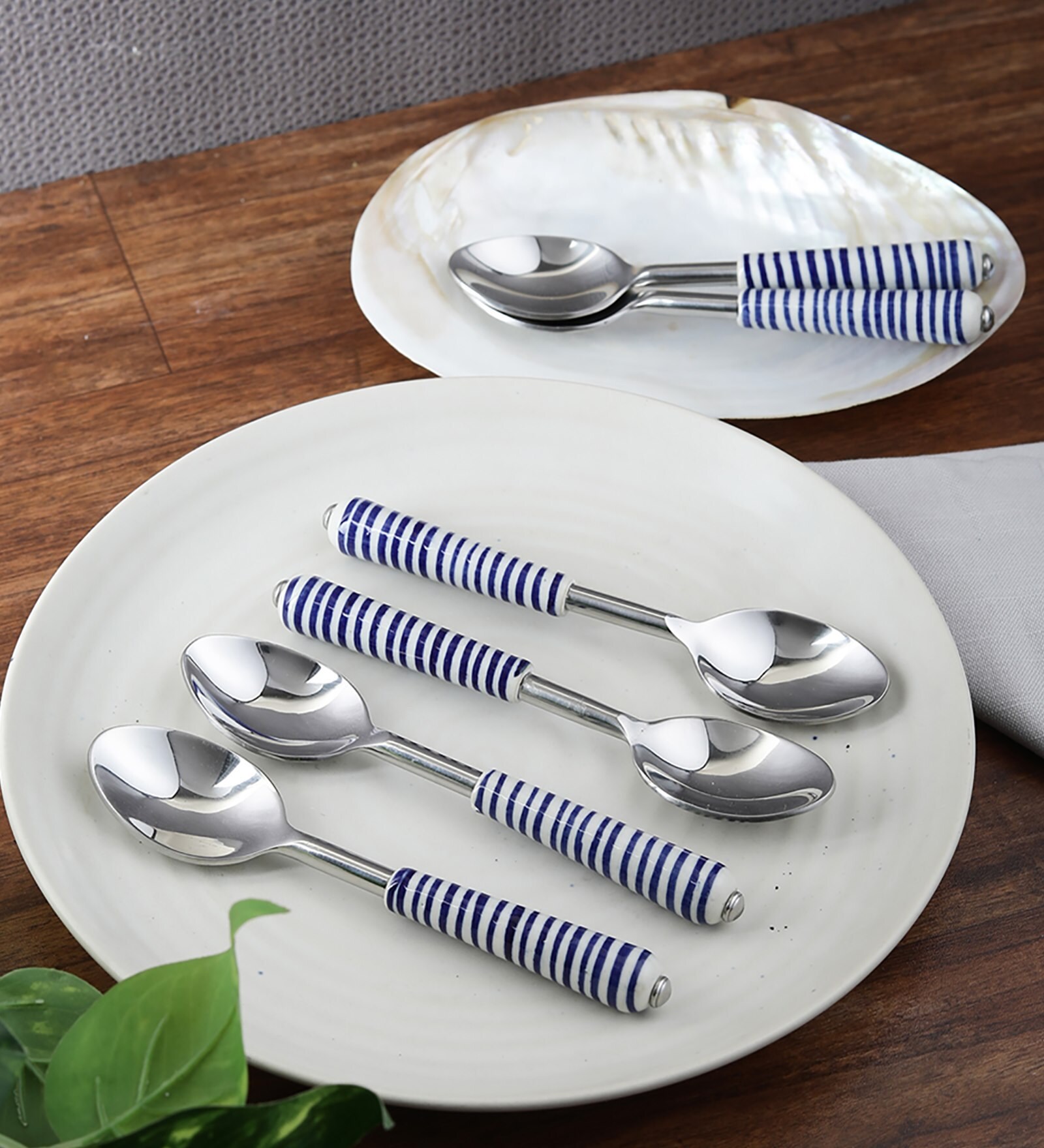 Buy Stainless Steel Spiral Spoons Set of 6 by VarEesha at 40 OFF by