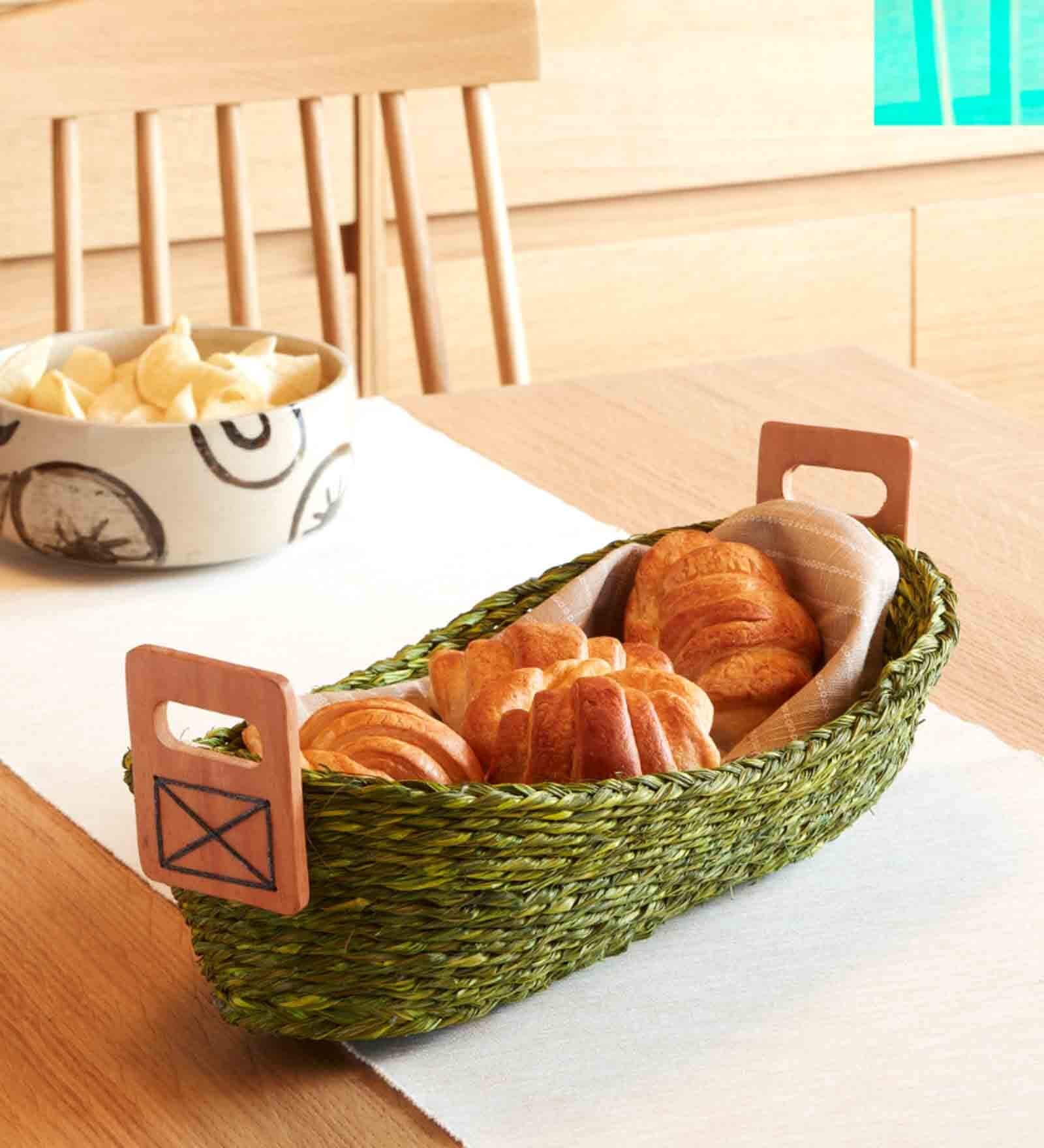 Green Handmade Sabai Grass Bread Serving Basket
