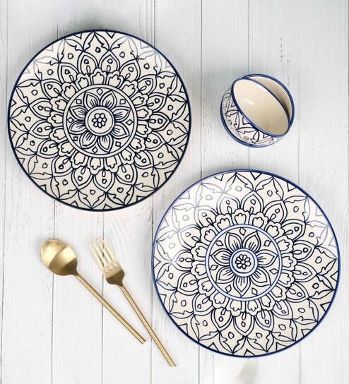 Hand Crafted Mehraab Blue Off-white Ceramic Small Dinner (Set of 4)