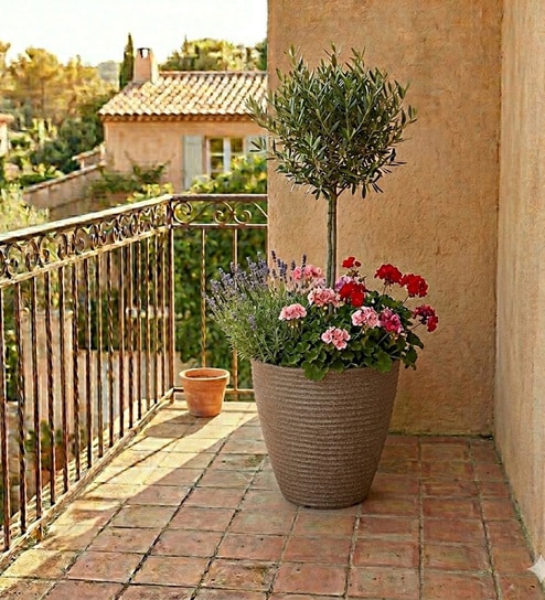 Sand Havana Molded 30Cm Planter