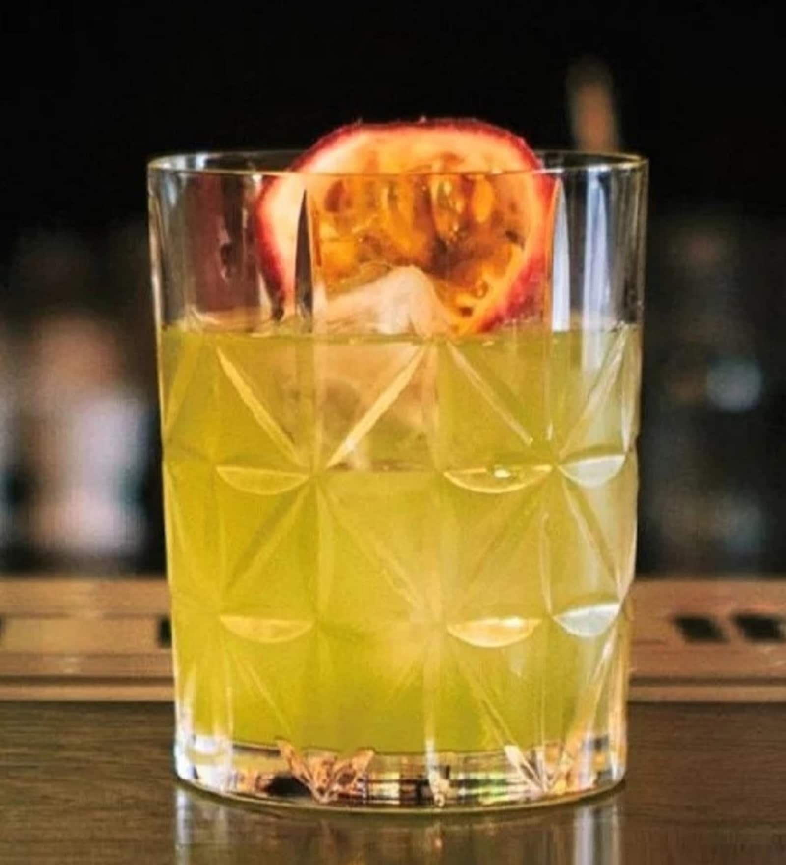 Highland Cross Whiskey Tumblers