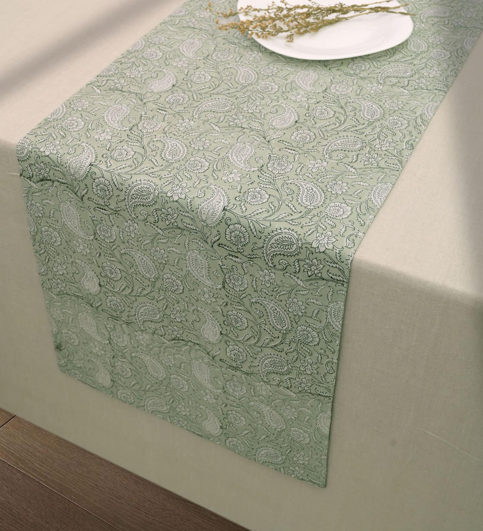 Hoah Green (78 x 14 ) Cotton  Table Runner