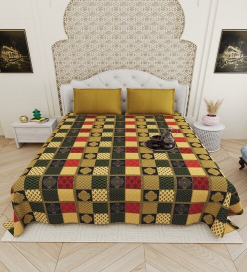 Yellow Traditional print 144 TC Cotton King Size  Bedsheet With 2 Pillow Cover