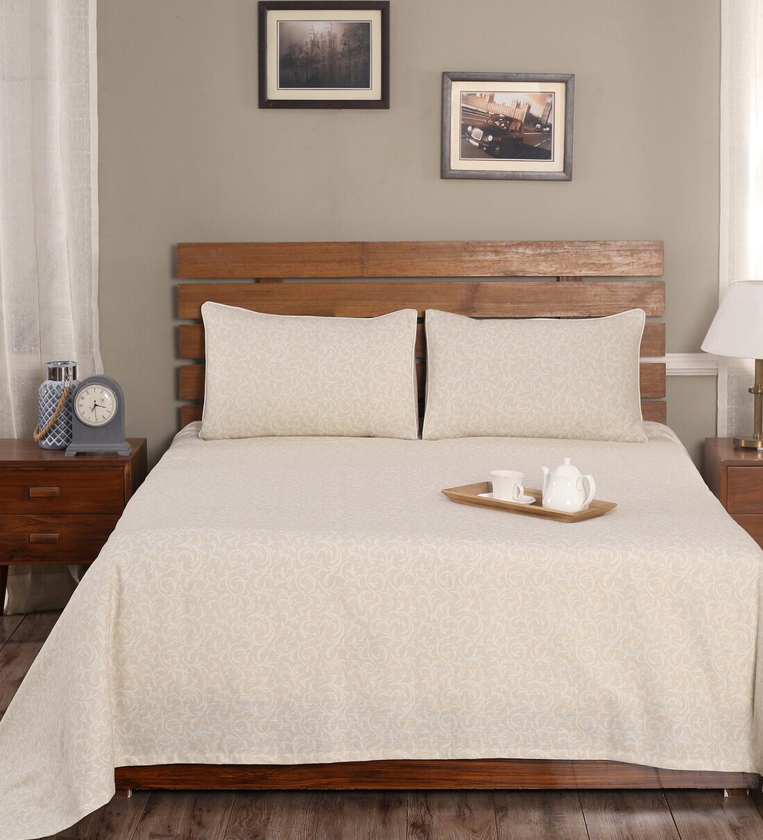 Buy Hues Rustic Clash Print Double Bed Cover With 2 Pillow Shams By