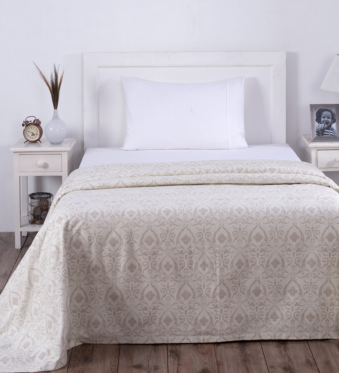 Buy Hues Rustic Clash Print Single Bed Cover By maspar Online Single Bed Covers Bed Covers