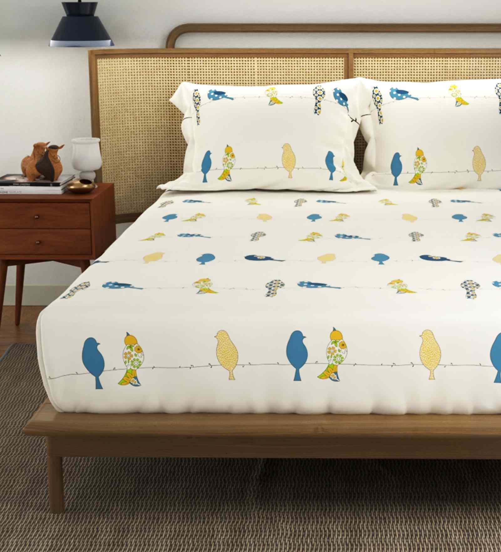 Humming Bird Blue 144 Tc Cotton King Bedsheet With 2 Pillow Covers