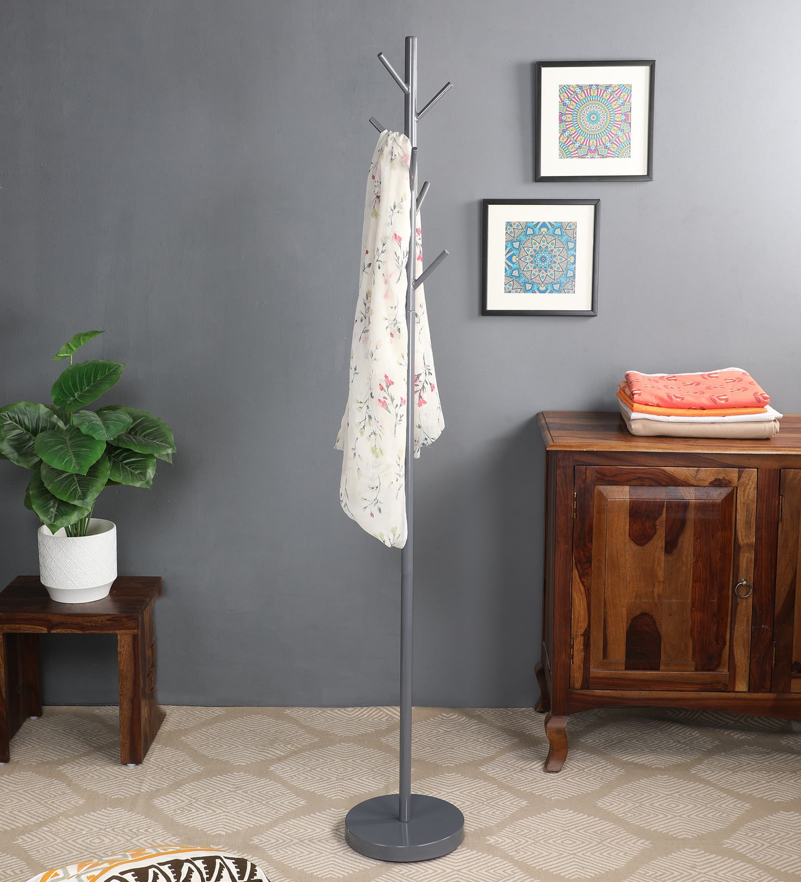 Iron Coat Stand In Black