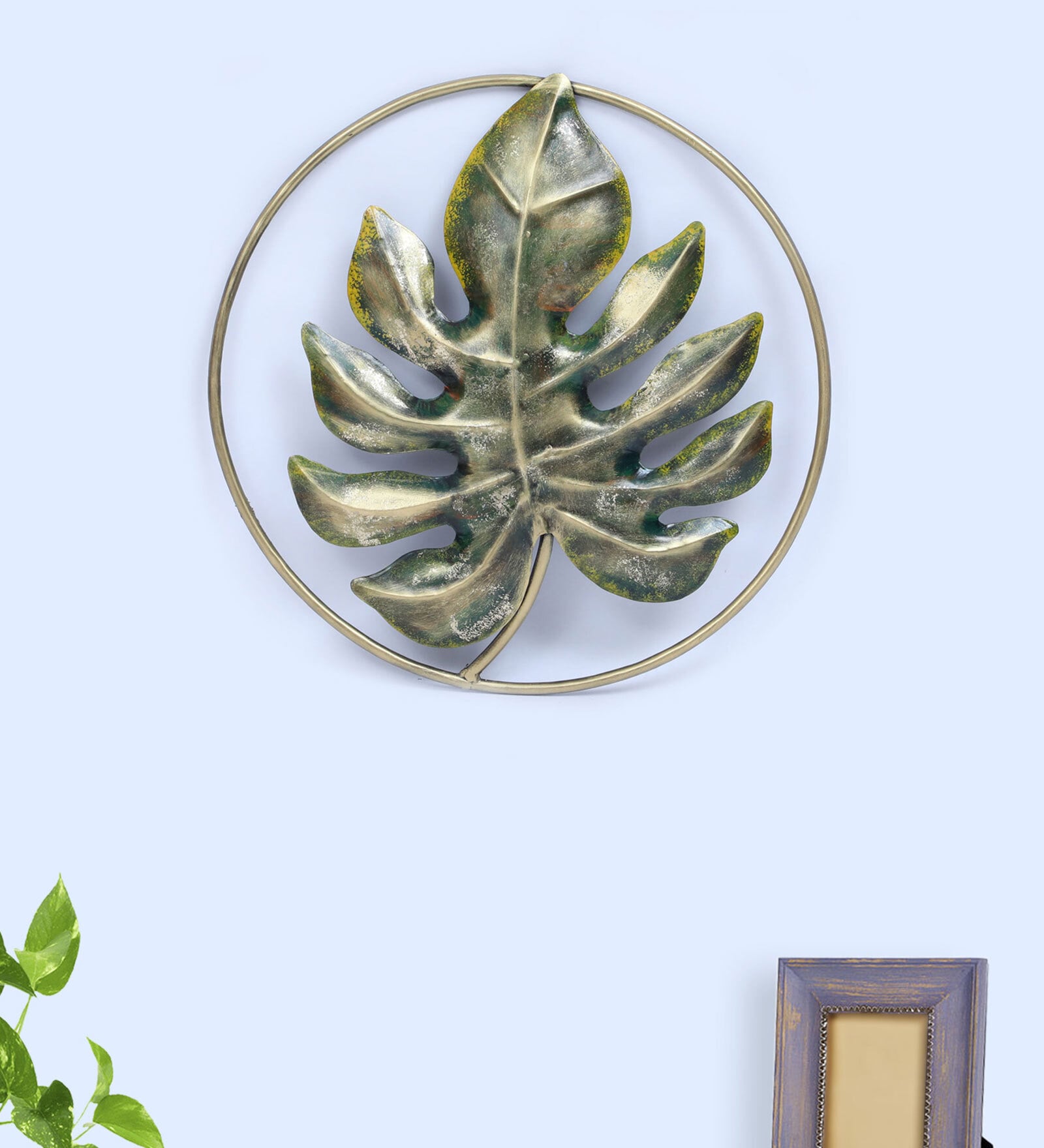 Buy Metsy Iron French Oak Leaf Metal Wall Art at 37 OFF by Vedas