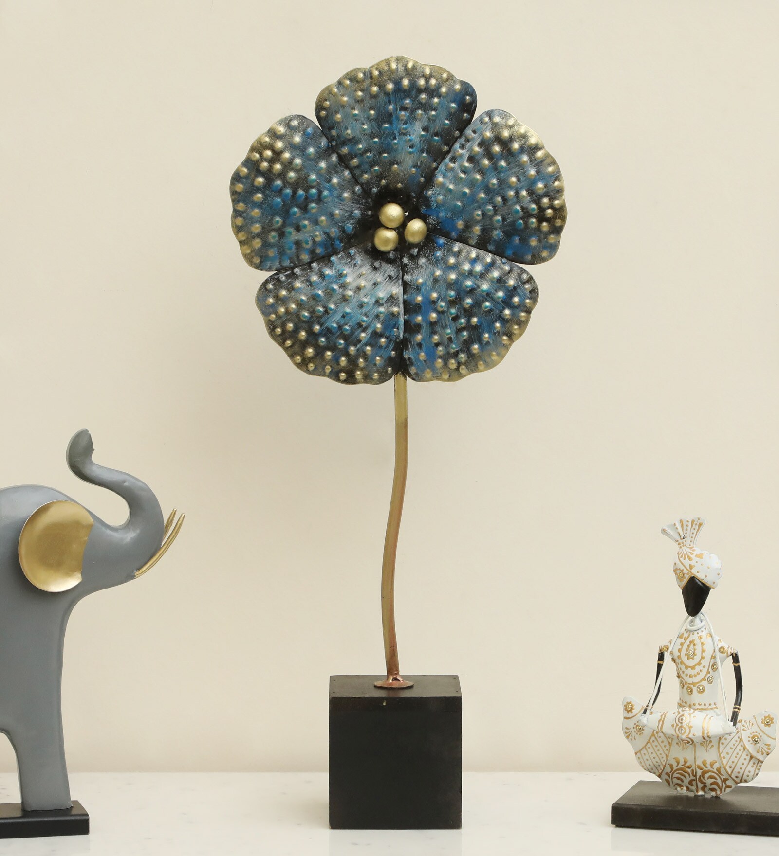 Leen Flower Iron Multicolour Showpiece