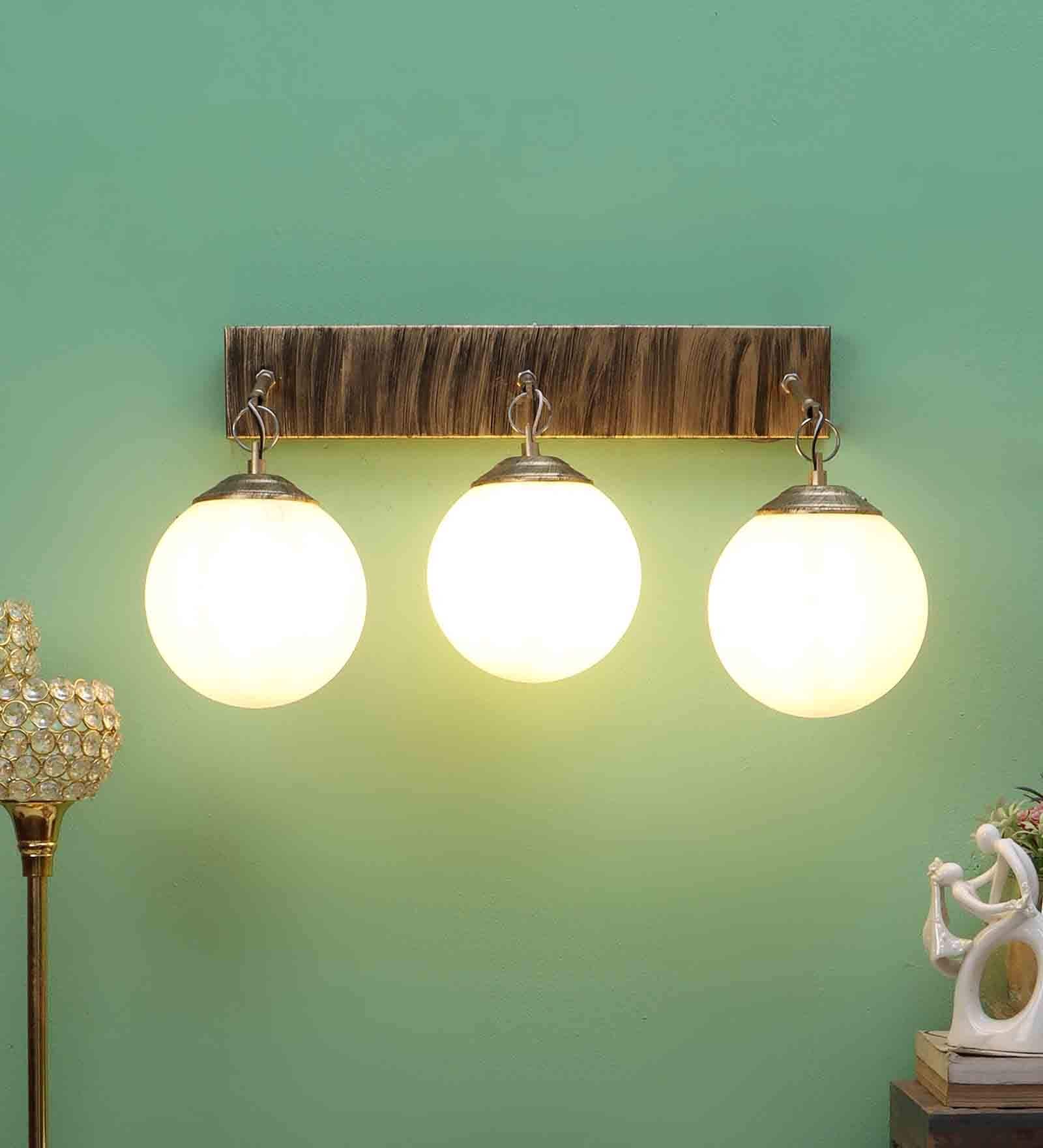 Iron Metal Novelty Wall Light (Antique Finish) Iron Metal Novelty Wall Light (Antique Finish)