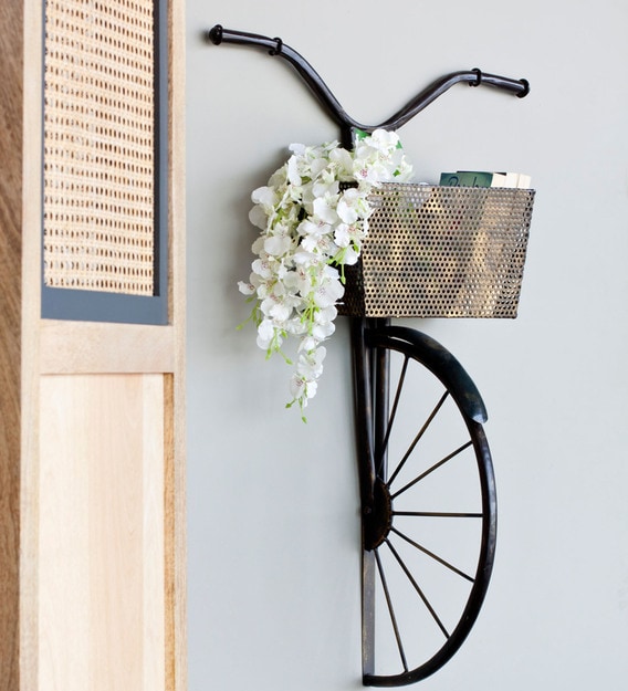 cycle with basket