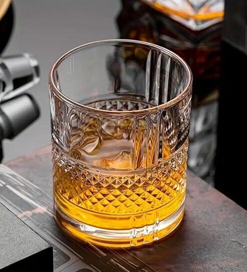Italian Premium Glass Whiskey Drinking Tumbler