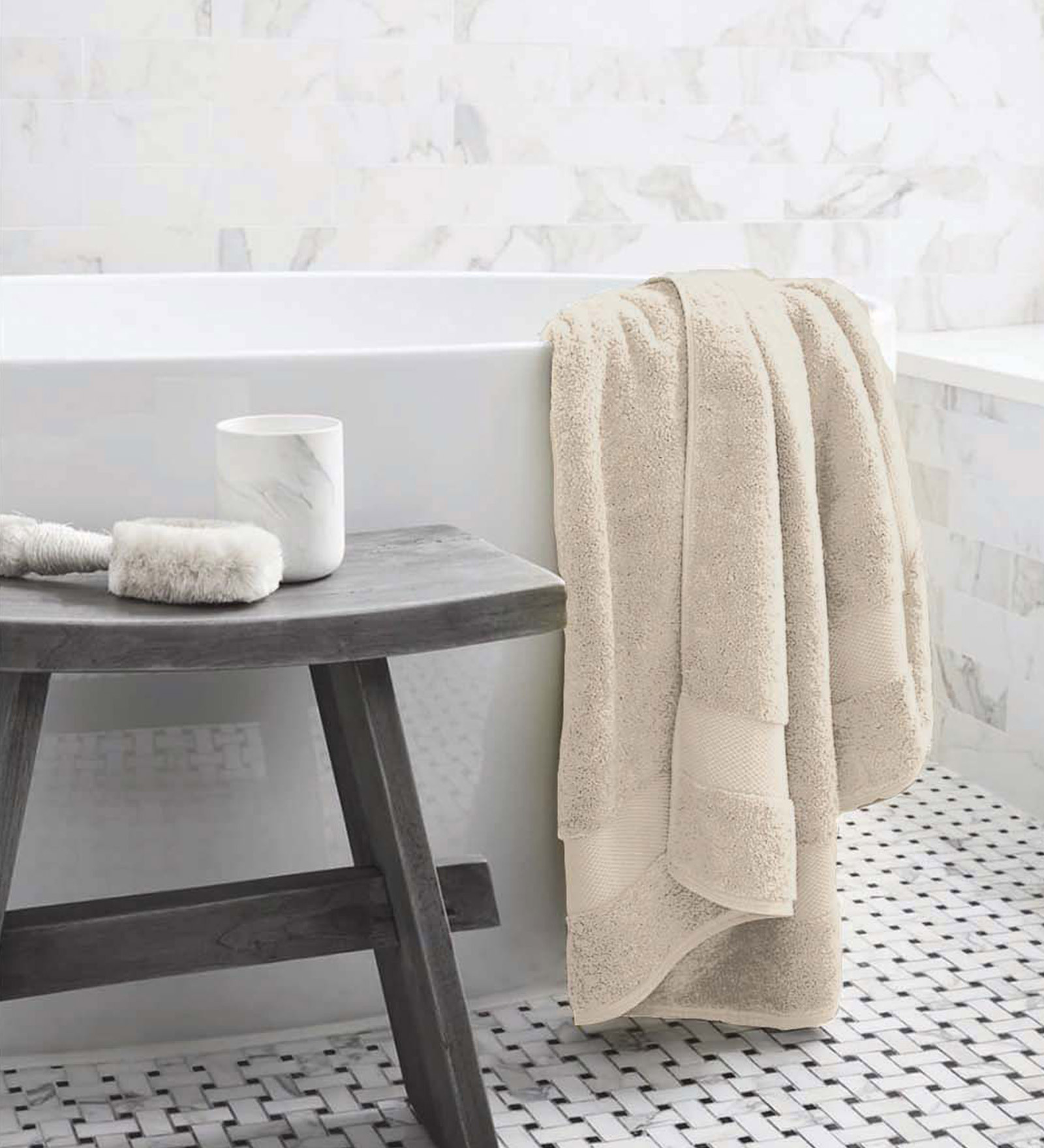 Ivory Solid 700 GSM Cotton Bath Towel