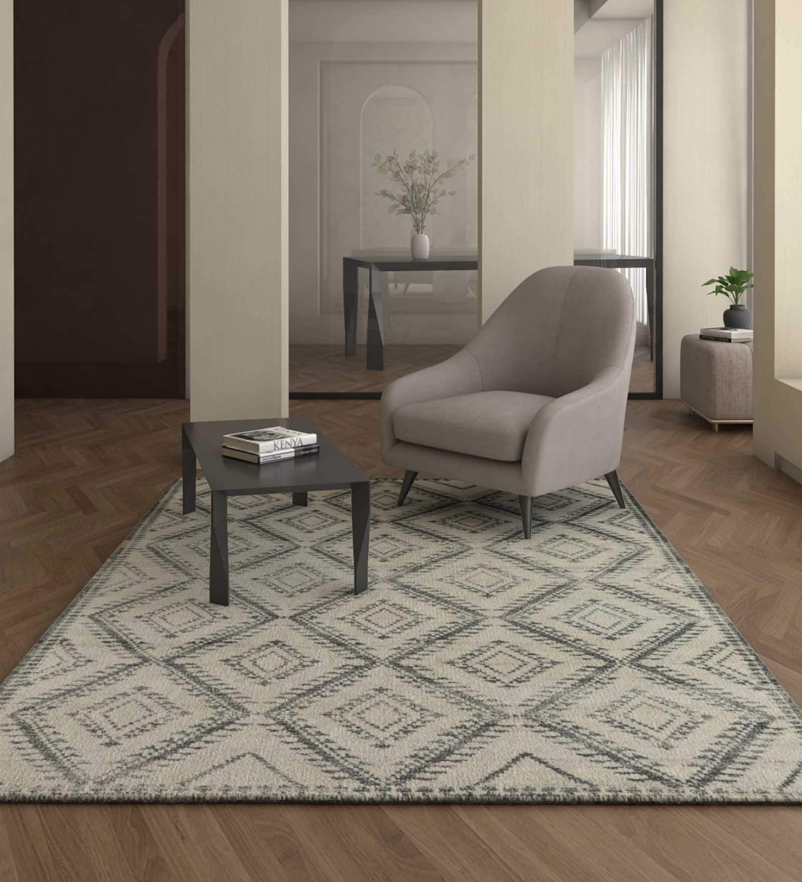 Ivory Traditional Wool 6 ft x 9 ft Hand Knotted Carpet