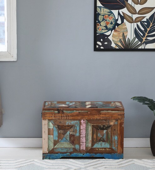 Ivor Reclaimed Wood Linen Trunk In Distress Finish