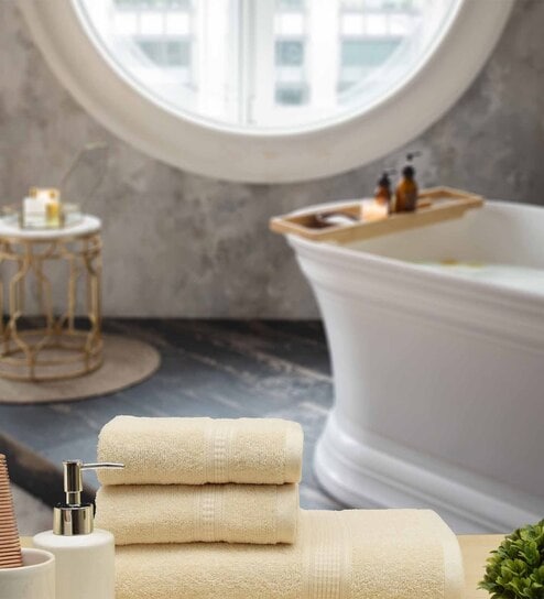 Ivory Solid 550 GSM Cotton Towel Sets (Set of 3)