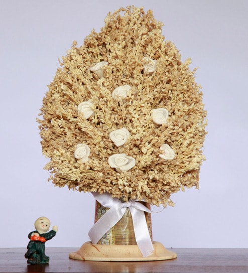 Ivory Inverted Heart Shaped Sola Natural Dried Flowers On Conical Wooden Base