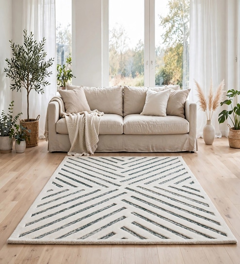 Ivory Traditional Wool And Cotton 8 X 5 Feet Hand Tufted Carpet