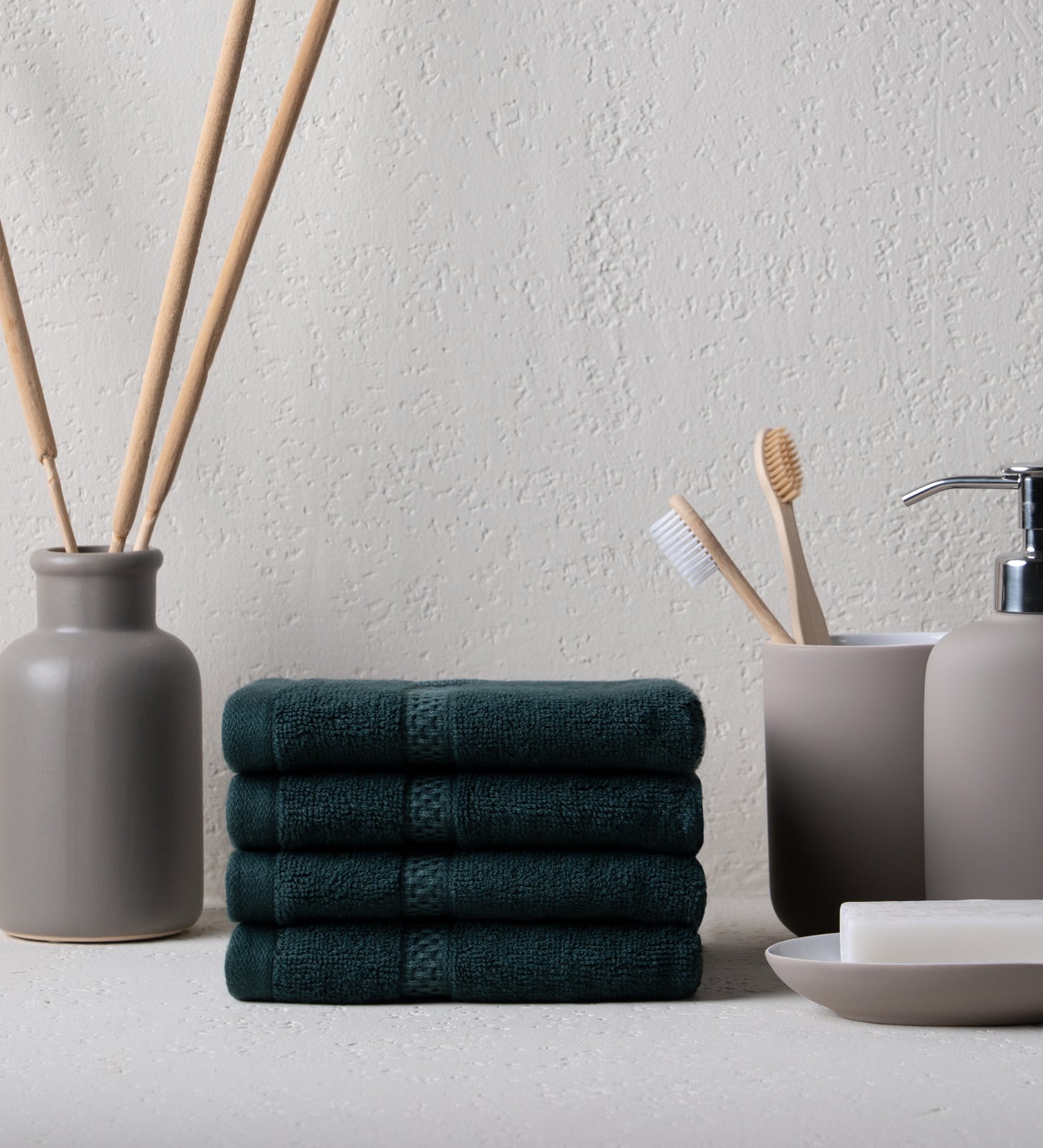Jade Forest Bamboo and Cotton Solid 600 GSM Face Towels Pack of 4