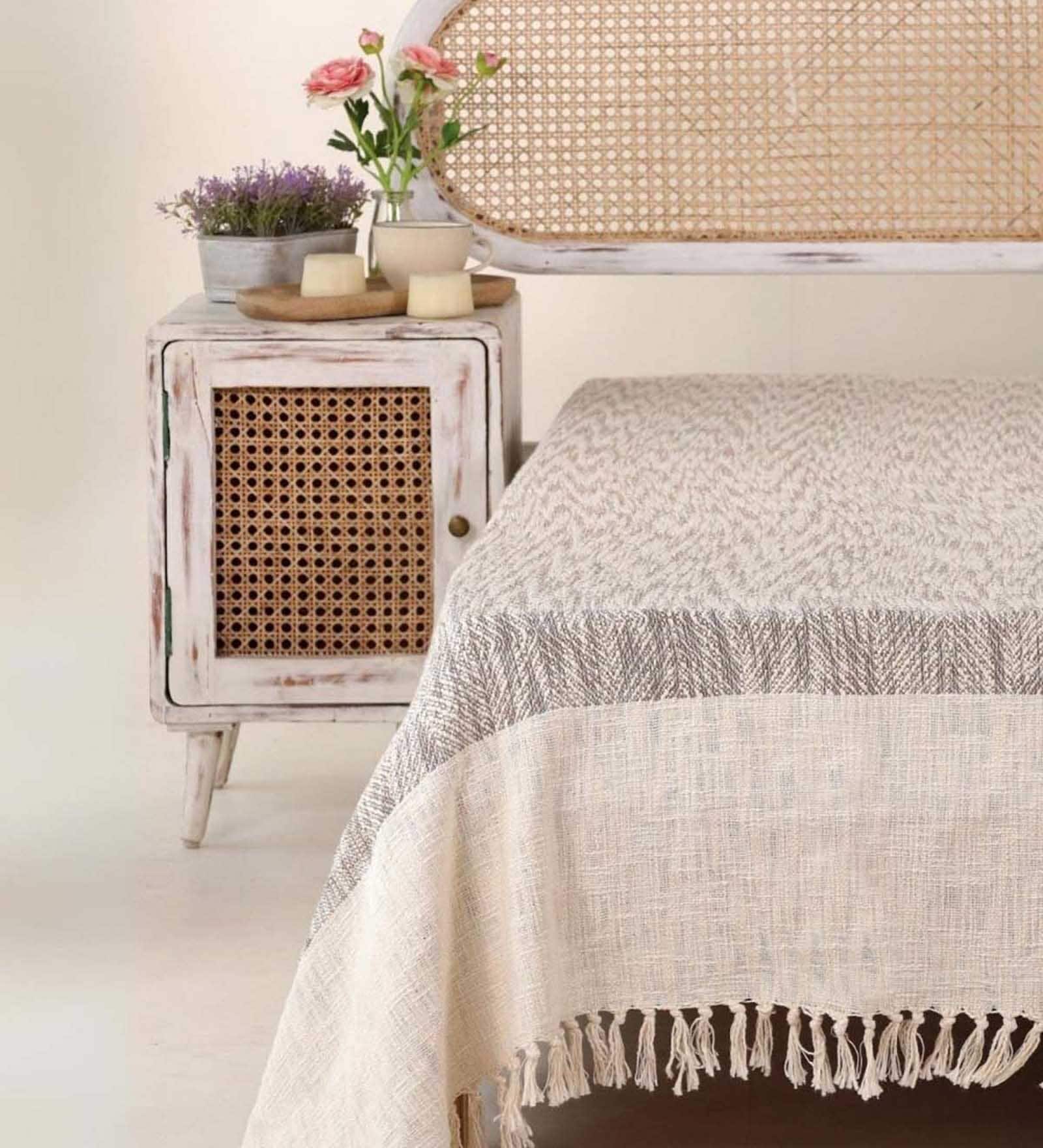 Off White & Brown Jaipuri Handprinted Cotton King Bedsheet With 2 Pillow Covers