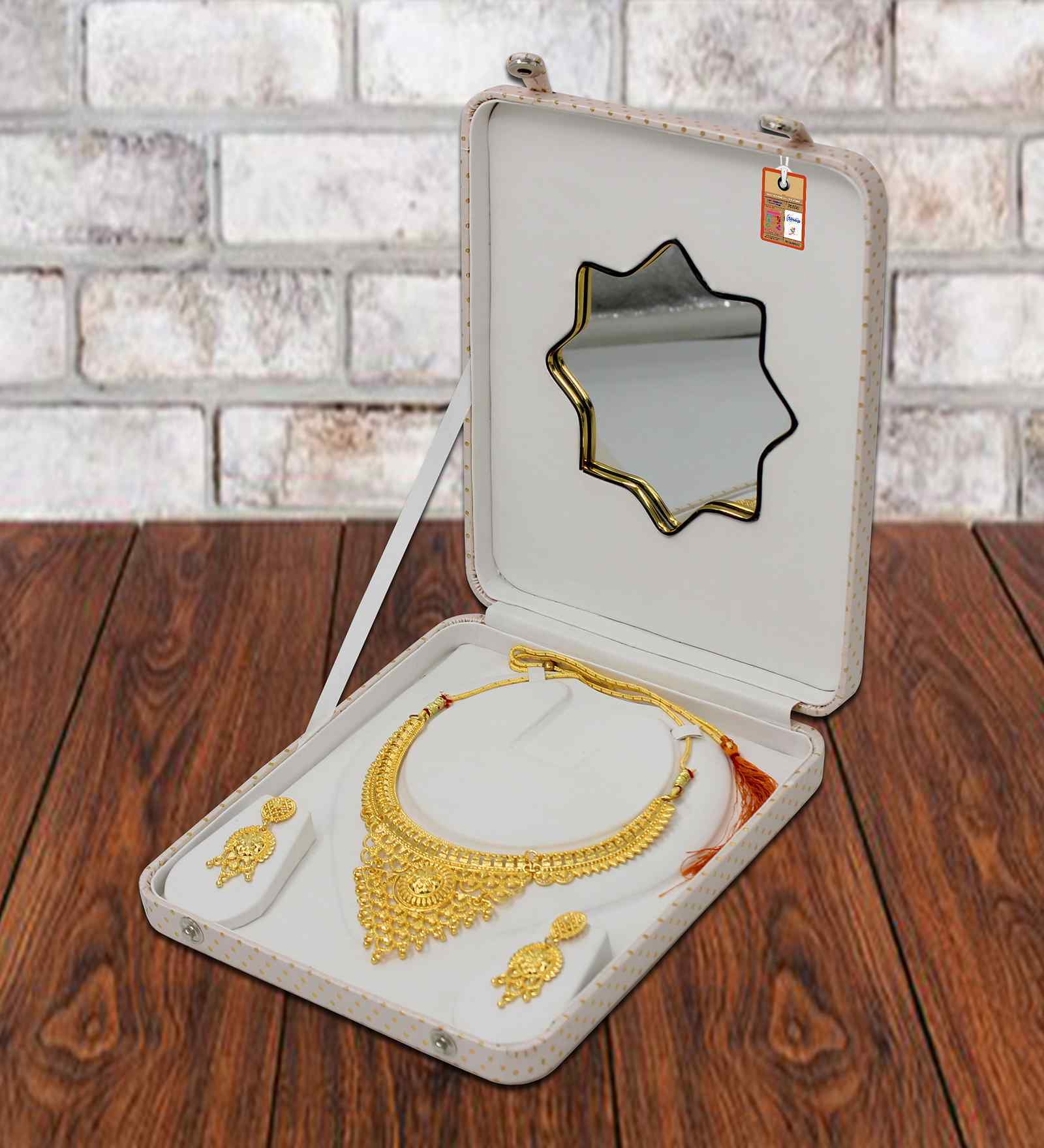 Cream Necklace Organiser Box