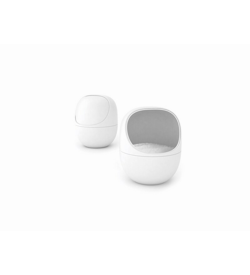 joseph joseph salt and pepper shakers
