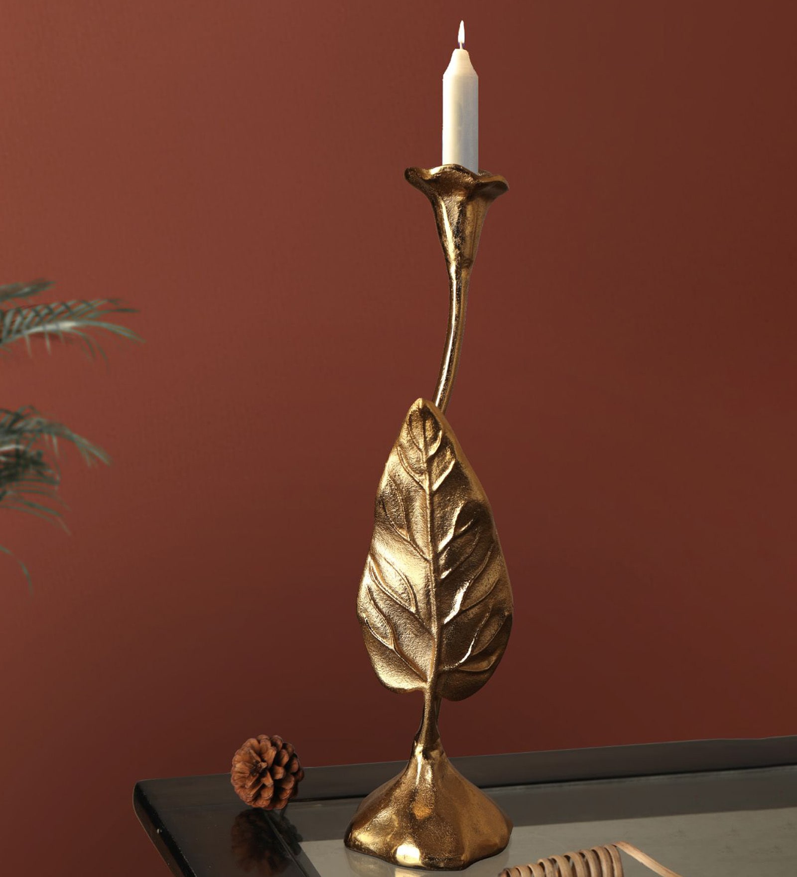 Jules Leaf Medium Gold Aluminium Candle Holder