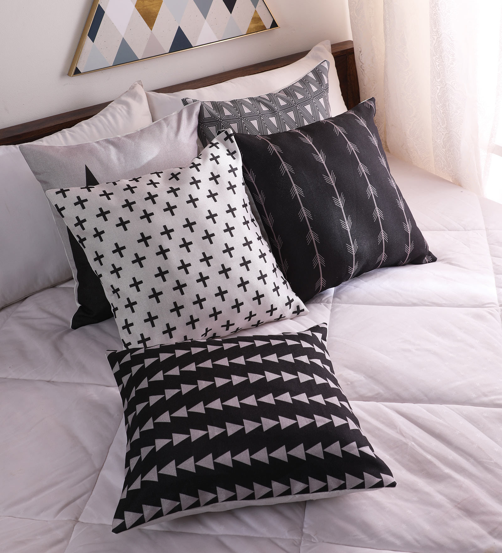 Jute Geometric Pattern 12x12 Inch Cushion Covers (Set Of 5)