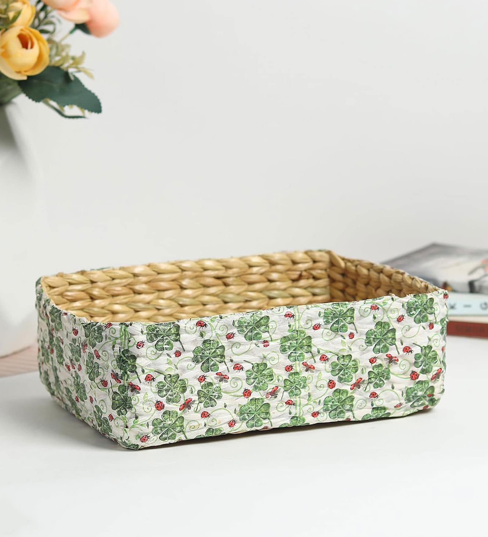 (1Pc) Multicolor Straw Rectangular Storage Basket & Wardrobe Organiser