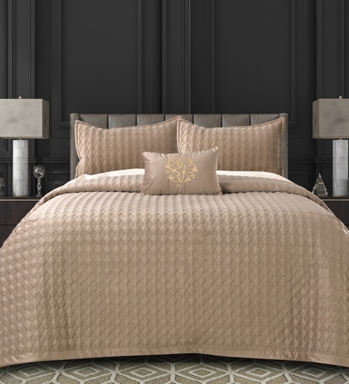 Beige 572 GSM Cotton King Sized Double Bedding set With 2 Pillow Covers And 1 Cushion Cover