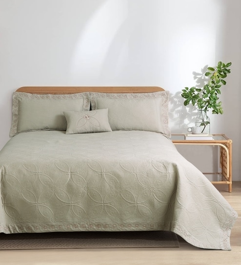 Grey 644 GSM Cotton King Sized Bedding Set, 2 Pillow Cover, 1 Cushion Cover