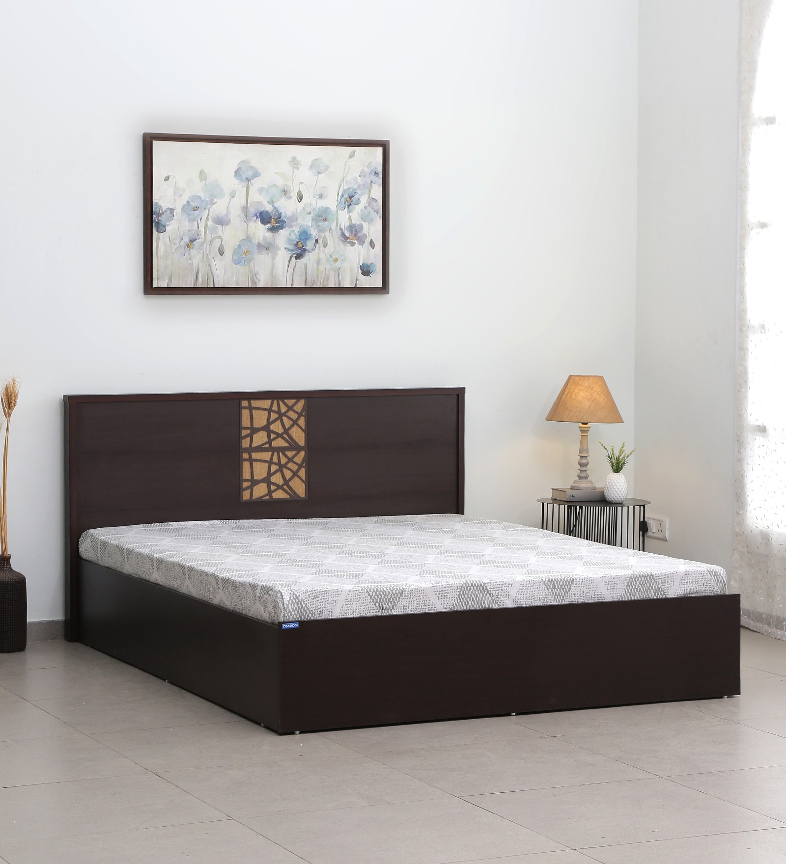 Kosmo Atlas Queen Size Bed in Vermount Finish with Box Storage