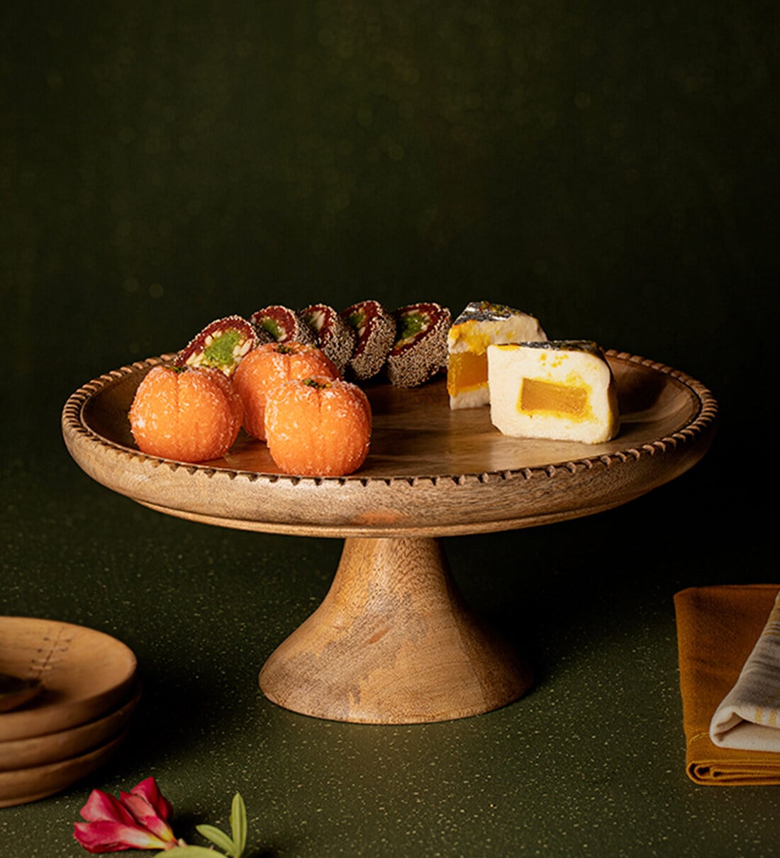 Buy Krio Mango Wood Cake Stand by Ellementry Online Cake Stands