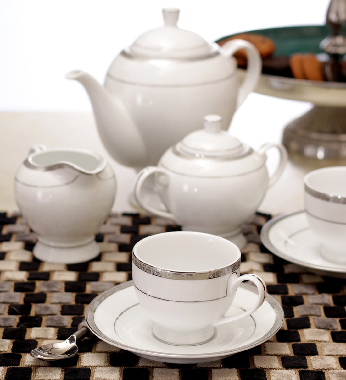 Buy Porcelain 200 ML Cups and Saucer Set of 6 with Saucer by Lakline