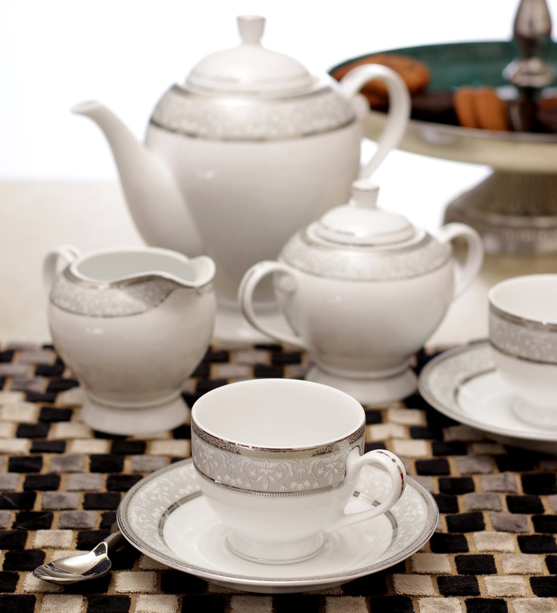 Buy Porcelain 200 ML Cups and Saucer Set of 6 with Saucer by Lakline