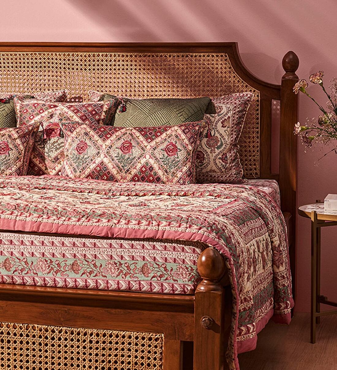 Buy Ivory Cotton 200 AC Room Double Bed Quilt by Ritu Kumar Home at 51