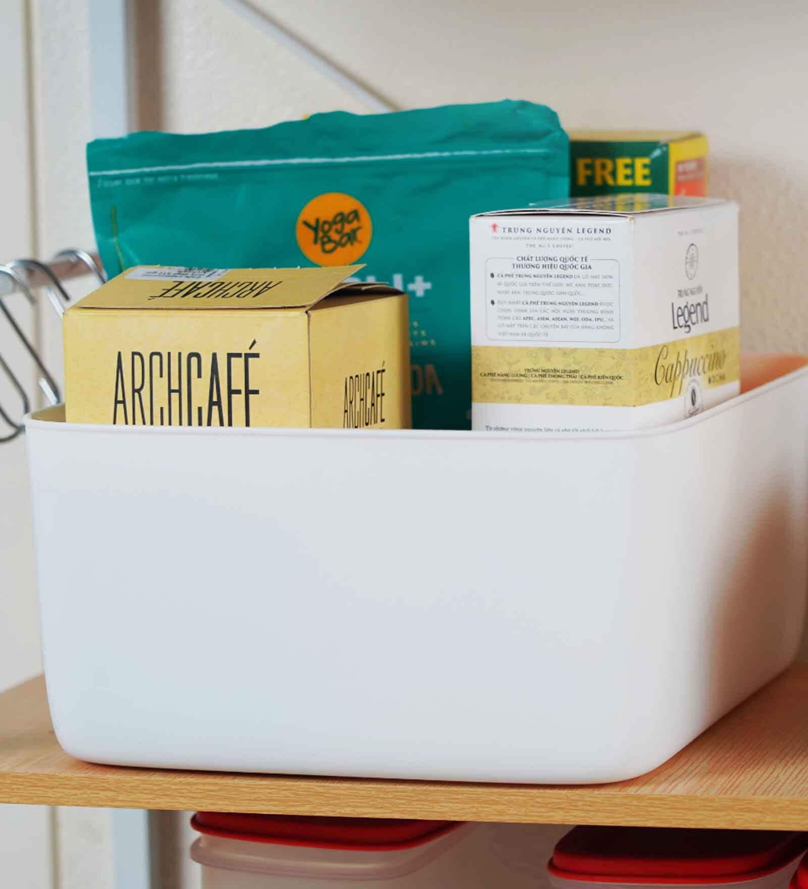 White Plastic (Set of 2) Storage Basket