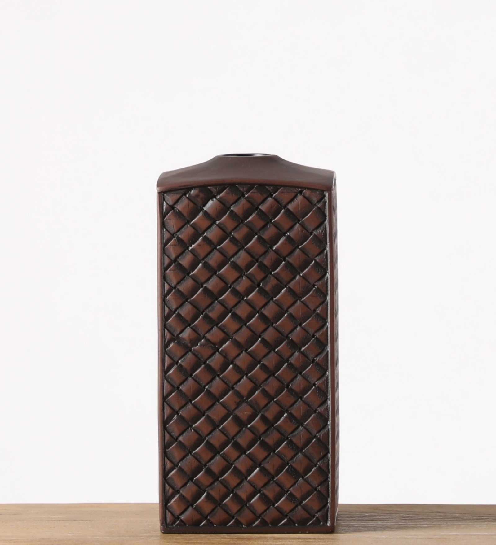 Lattice Texture Resin Vase Rectangular Charm in Brown (Brown)