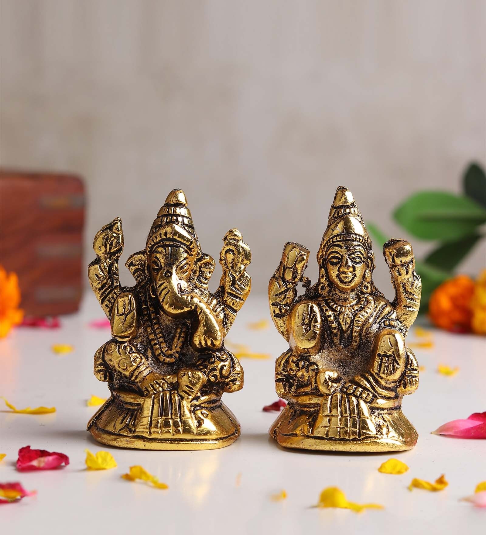 (1Pc) Gold Metal Laxmi Ganesh Idol Home Temple Decor