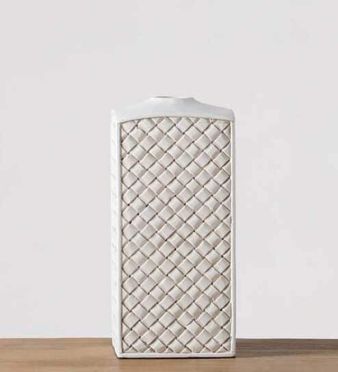 Lattice Texture Resin Vase Rectangular Charm In White (White)